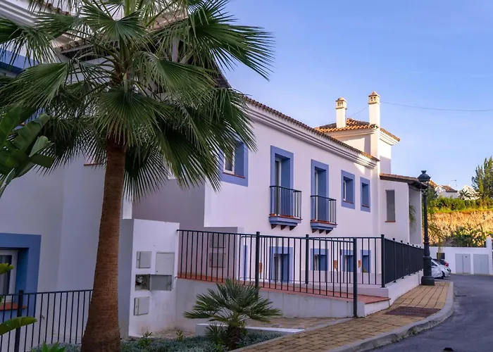 Apartment Stylish 3-bedroom In The Exclusive Paraiso Pueblo Estepona