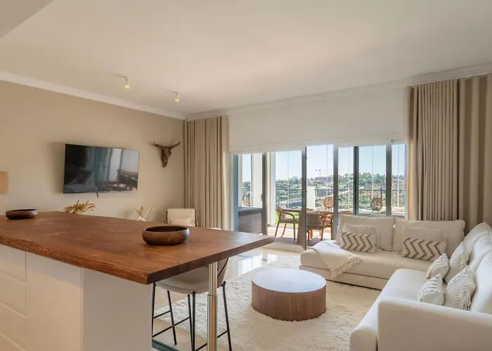 Stylish 3-bedroom In The Exclusive Paraiso Pueblo Apartment Estepona