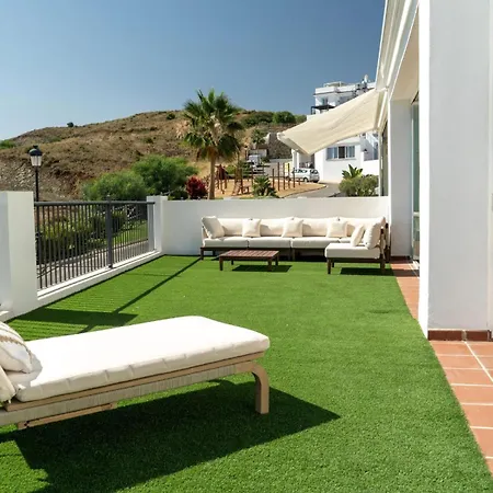 Stylish 3-bedroom In The Exclusive Paraiso Pueblo Διαμέρισμα *