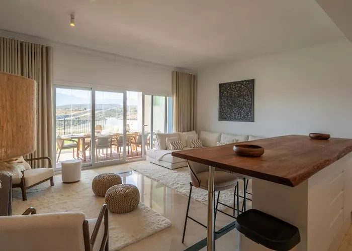 Apartamento Stylish 3-bedroom In The Exclusive Paraiso Pueblo Estepona